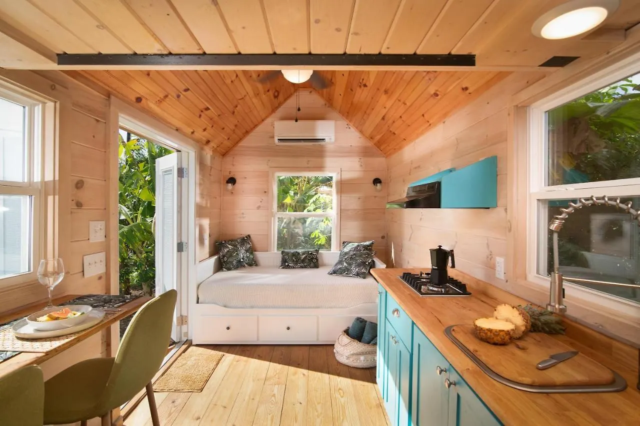 פונטה קאנה New!! Tropical Tiny Sanctuary-Tiny Home Near Beach פונטה קאנה